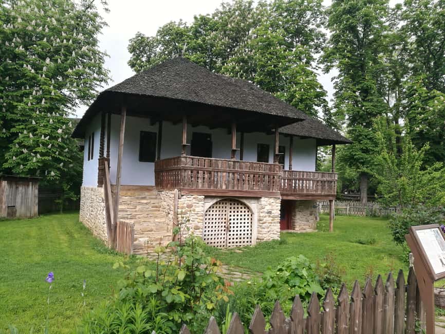 Bucharest: Village Museum Guided Tour - Comparing Romania Through 123 Settlements