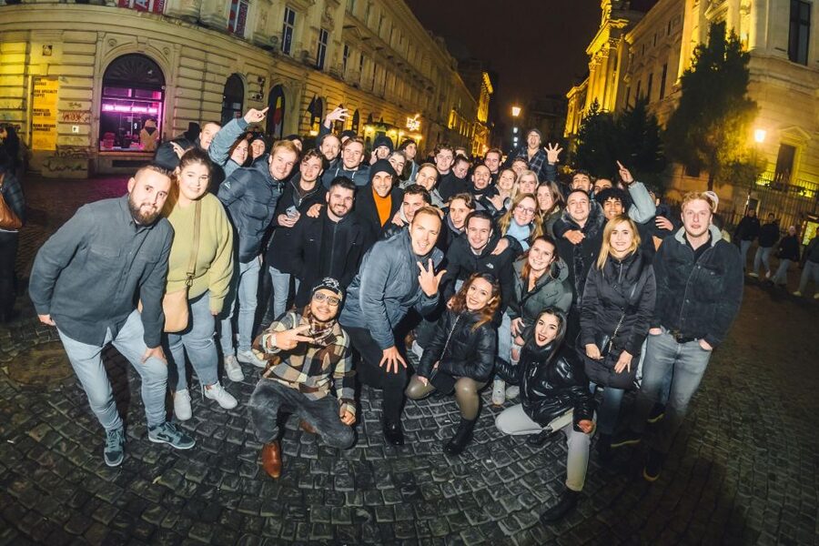 Bucharest: Weekend Pub Crawl - Stop one: the warm-up bar