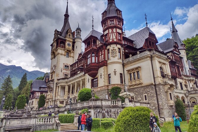 Bucovina Painted Monasteries & Transylvania Tour: 4-Day Private - What the private vehicle changes