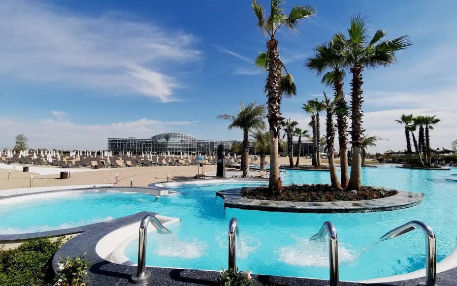 Bucuresti: Therme Bucharest Evening Entry Ticket & Transfer - Why an evening at Therme Bucharest works so well