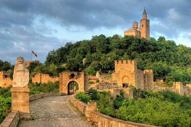 Bulgaria -Private Tour- Basarbovo, Arbanasi, Veliko Tarnovo - The long road, border, and practical tradeoffs