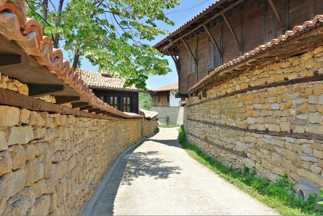 Bulgaria -Private Tour- Basarbovo, Arbanasi, Veliko Tarnovo - Basarbovo Monastery and its cliffside cells