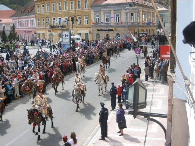 BV01 - City Tour Brasov in English: Secrets of Kronstadt - What the guide adds to a two-hour route