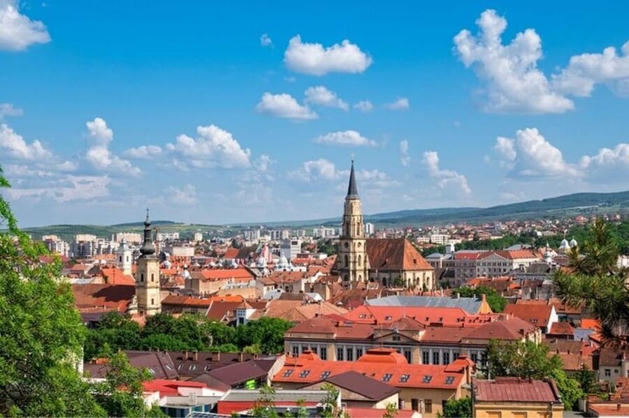 Cluj : Must-See Attractions Walking Tour - Piața Avram Iancu shows another face of Cluj
