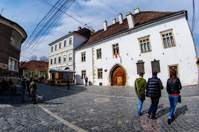 Cluj-Napoca: 2.5-Hour Guided Walking Tour - Matthias Corvinus’s birth house and the royal opening