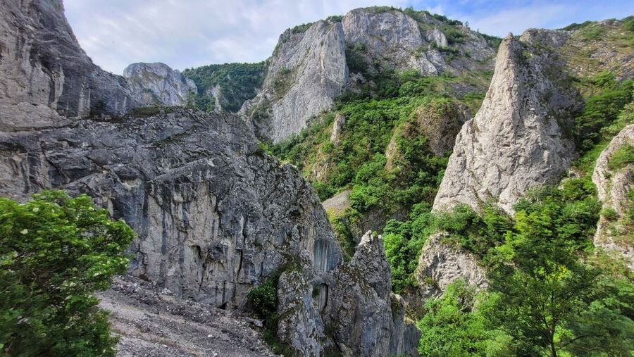 Cluj Napoca: Climbing or Hiking Experience in Turda Canion - At a glance