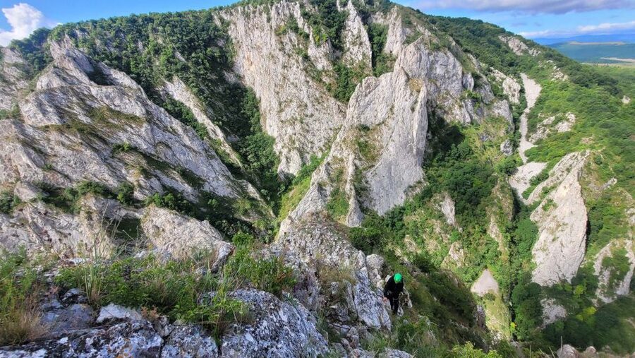 Cluj Napoca: Climbing or Hiking Experience in Turda Canion - Why Turda Gorge makes a good climbing day