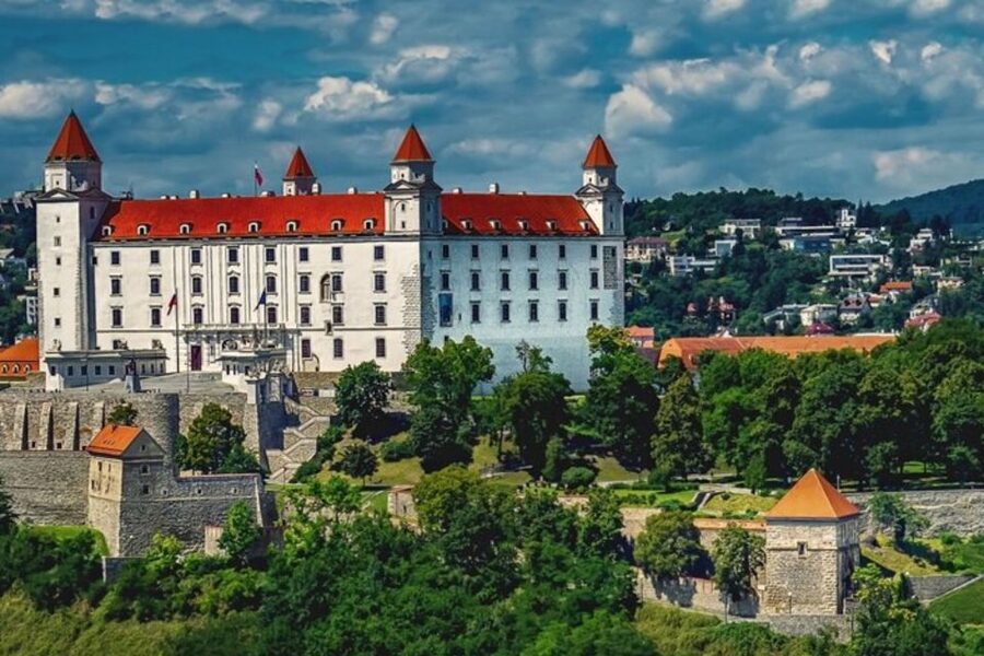 Cluj : Private Walking Tour with A Guide ( Private Tour ) - Why a private walk works well in Cluj-Napoca