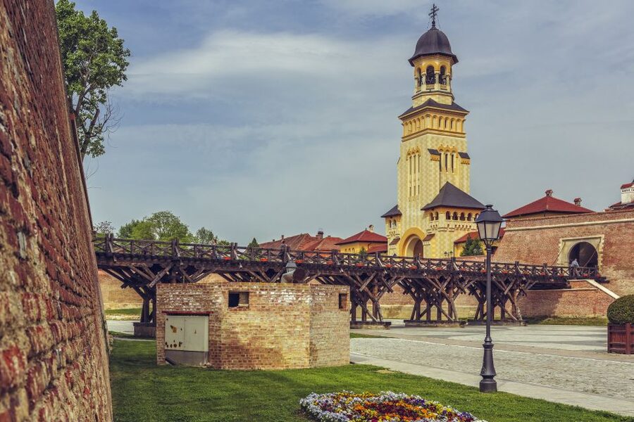 Cluj: Turda Salt Mine, Corvin Castle, Alba Carolina Tour - Should you book the Turda, Corvin Castle, and Alba Carolina tour?