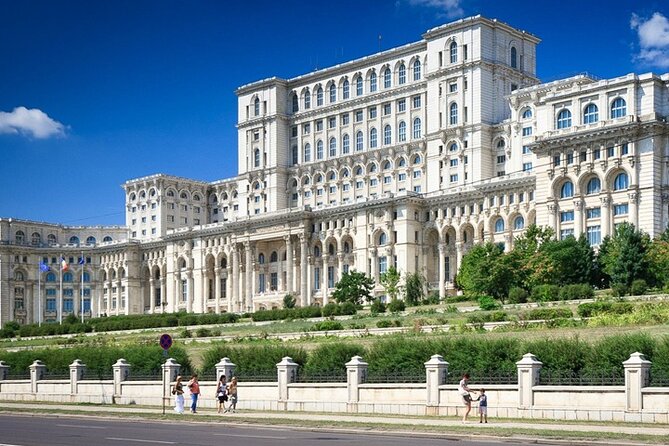 Communist Era Bucharest Tour - Why Communist Bucharest makes sense on foot