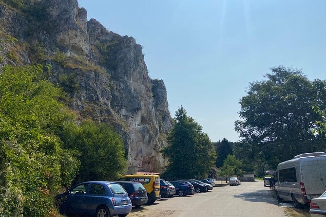Day Trip to Bulgaria and Veliko Tarnovo from Bucharest - Key points at a glance