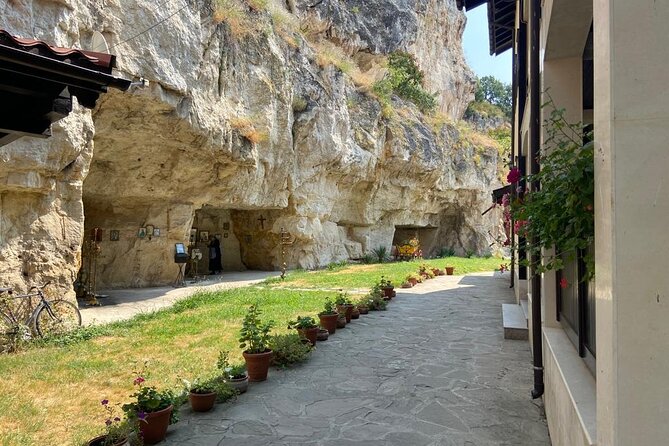 Day Trip to Bulgaria and Veliko Tarnovo from Bucharest - Veliko Tarnovo, Bulgaria’s first capital