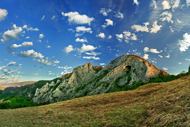 Discover Apuseni Mountains - Scarita Summit,Sipote Waterfall and Dumesti Village - The steep beech forest climb from Posaga de Sus