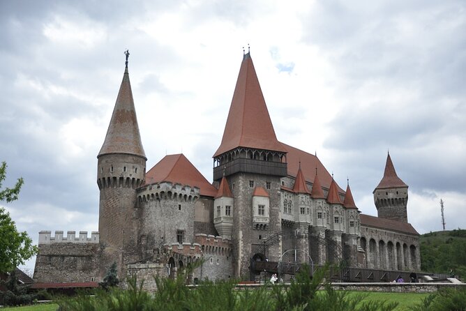 Discover Medieval Transylvania Small Group Tour - 7 days - What this seven-day Transylvania tour really covers