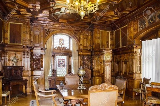 Dracula and Peles Castles Premium Tour with Hotel pick-up - The optional Brasov connection