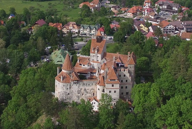 Exclusive Tour: Bran Castle, Brasov and Rasnov fortress from Sibiu - Brasov old town, from Council Square to Tampa Mountain