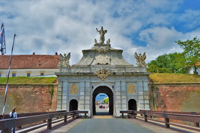 Exclusive Tour: Corvin Castle, Alba Iulia and traditional villages from Sibiu - Who will enjoy this tour most?
