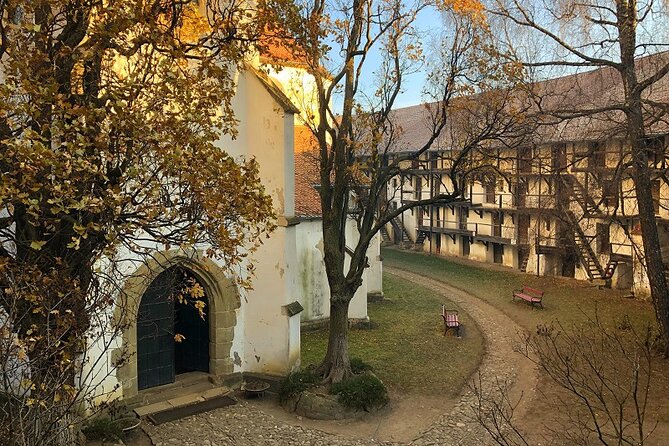 Experience the History of Bran Castle and Saxon Fortifications in Burzenland - Timing, food, and practical preparation