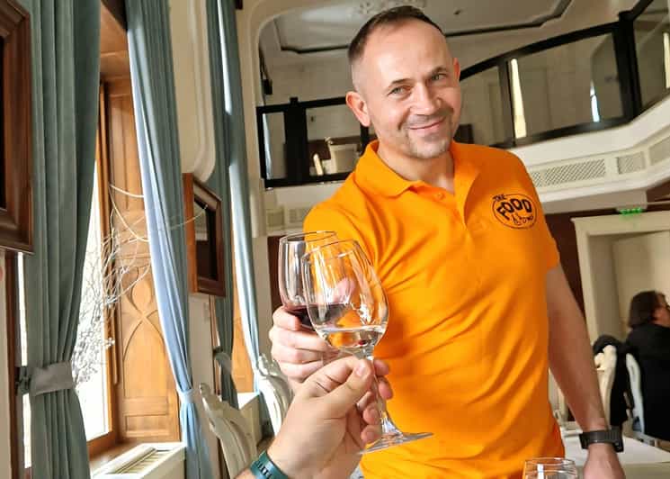 Food, Wine And Sightseeing Tour in Oradea, Romania - Why this food tour works as an Oradea introduction