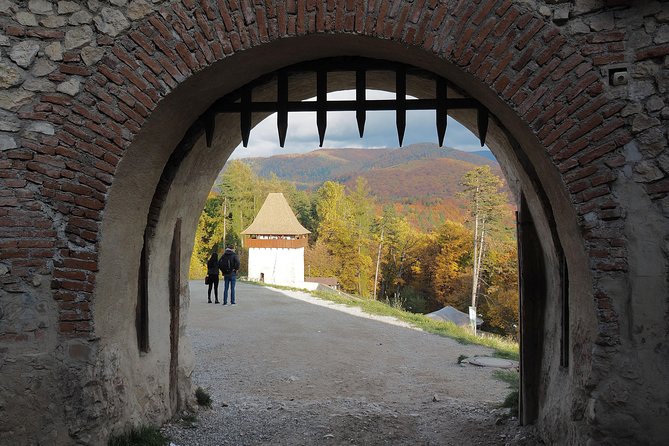 From Brasov: Discover Bran Castle and Râșnov Fortress - Râșnov Fortress, with an important closure warning