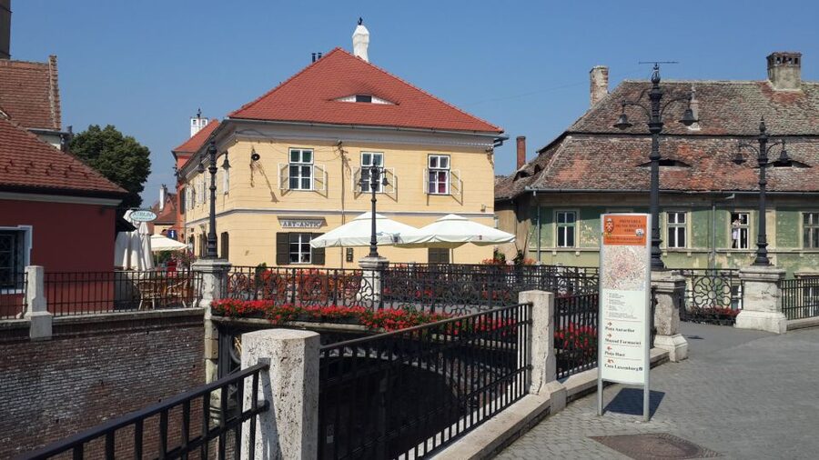 From Brasov: Guided Sighisoara and Sibiu Private Day Trip - Sighișoara’s citadel and Vlad’s birthplace