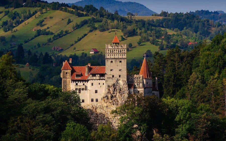 From Brasov: Tour of Castles and Surrounding Area - The mountain road to Sinaia
