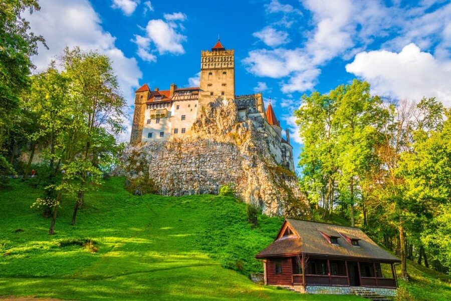From Bucharest: Brasov Peles & Dracula's Castle Day Tour - Why this Bucharest day trip works