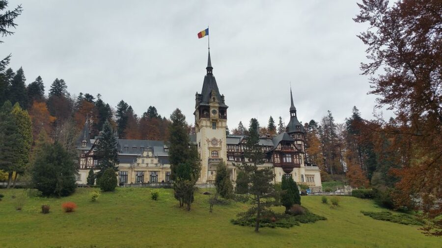 From Bucharest: Full-Day Private Dracula Tour - Key points at a glance