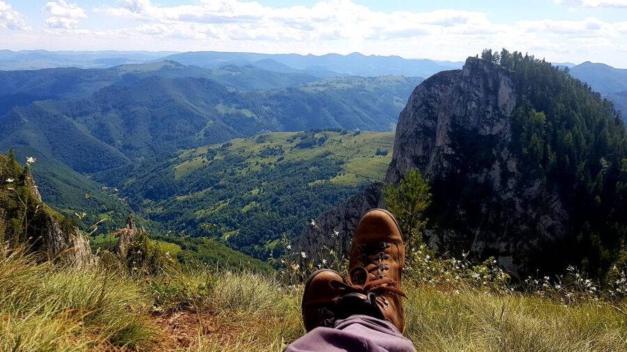 From Cluj-Napoca: Apuseni Mountains Hiking Guided Day Tour - What the guide adds to the experience