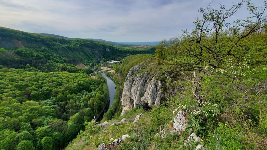 From Oradea: Gorges of Crisul Repede River - Walking the gorge and finding the viewpoints