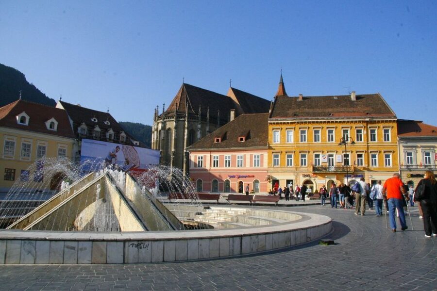 From Sibiu: Day Tour to Brasov and Dracula's Castle - Lunch in Bran: plan before you arrive