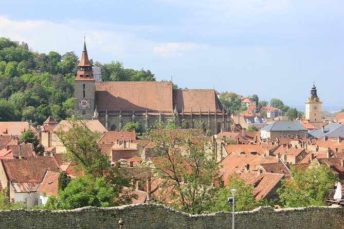 Guided visit in Spanish to the medieval center of Brasov (native Spanish guide). - Private touring, pace, and group fit