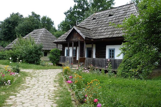 Half Day Bucharest Sightseeing Tour - Village Museum: a useful change of pace