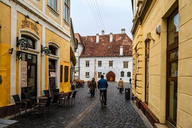 King Matia Secret Treasure Exploration Game in Cluj-Napoca - The Matthias Corvinus statue and the royal connection