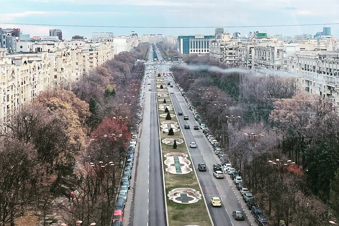 Life in Communism - Calea Victoriei and the city beyond one monument