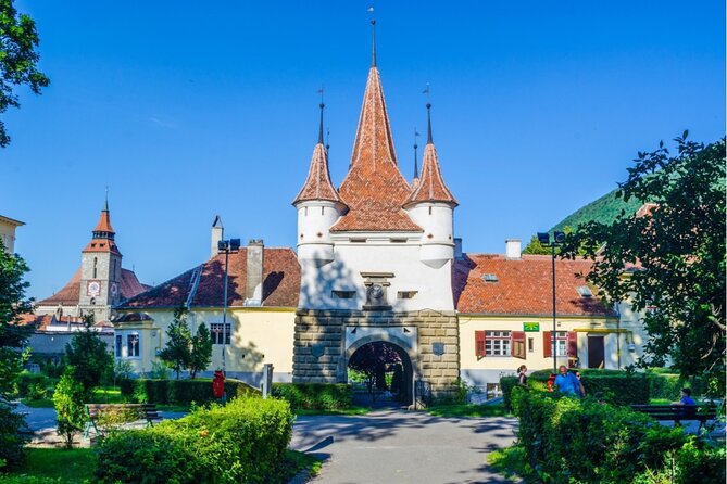 Medieval Brașov: Interactive City Game & Walking Tour - A medieval city told through clues