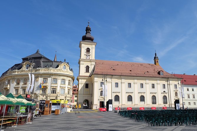 Medieval Transylvania: Shared 3-Day Tour from Bucharest - The guide and the road experience