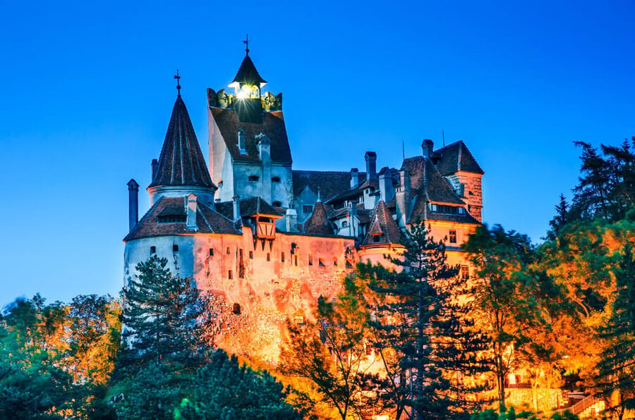 Minivan 8: Peles & Dracula's Castle and Brasov Full-Day Trip - Starting the journey from central Bucharest