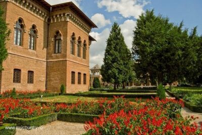 Mogosoaia Palace & Snagov Monastery: Private tour from Bucharest