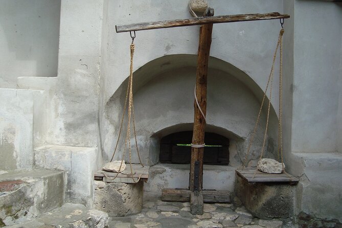One Day Private Tour into Transylvania - Guides, cars, and the private advantage