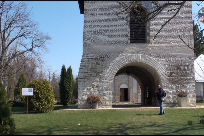One-Day Vlad the Impaler Royal Court Private Tour from Bucharest - Vidraru Dam: a sharp change from medieval Romania