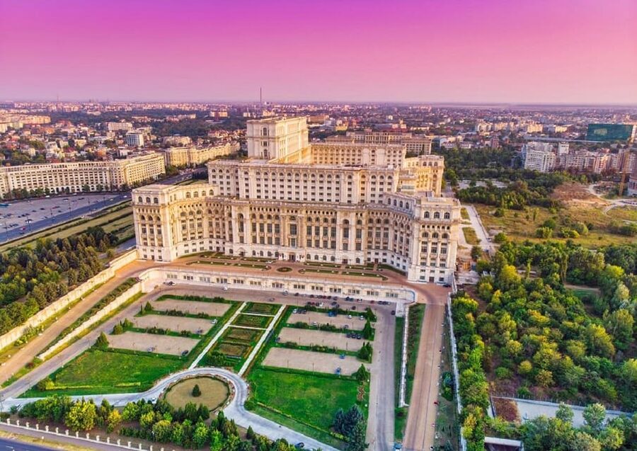 Palace of the Parliament, Village Museum & Ceaușescu Mansion - Key points to know before booking