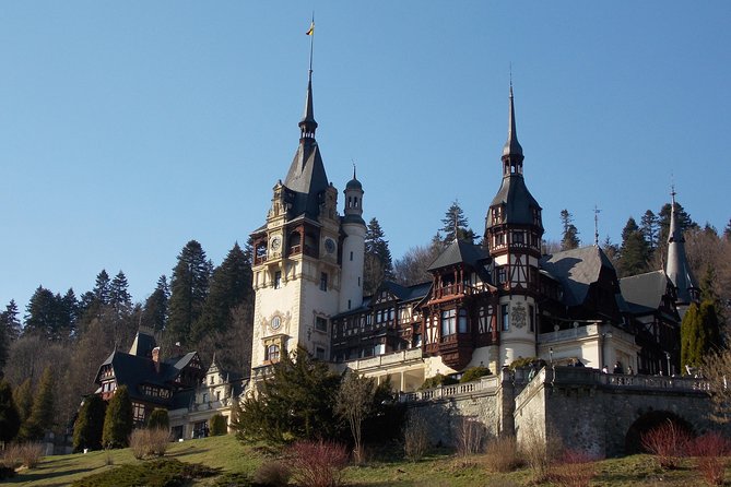 Peles Castle, Bran Castle and Brasov from Bucharest - The day in four useful points