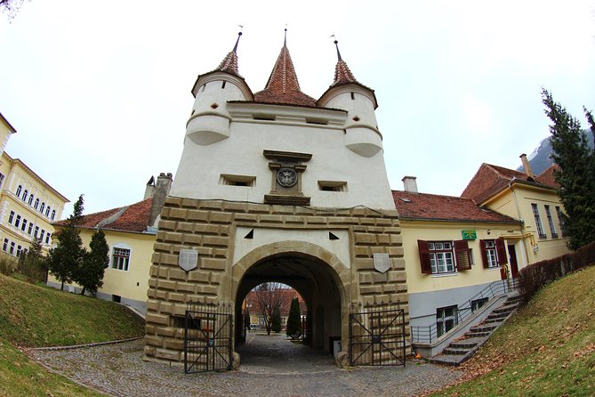 Peles Castle, Bran Castle and Brasov from Bucharest - What the private format adds