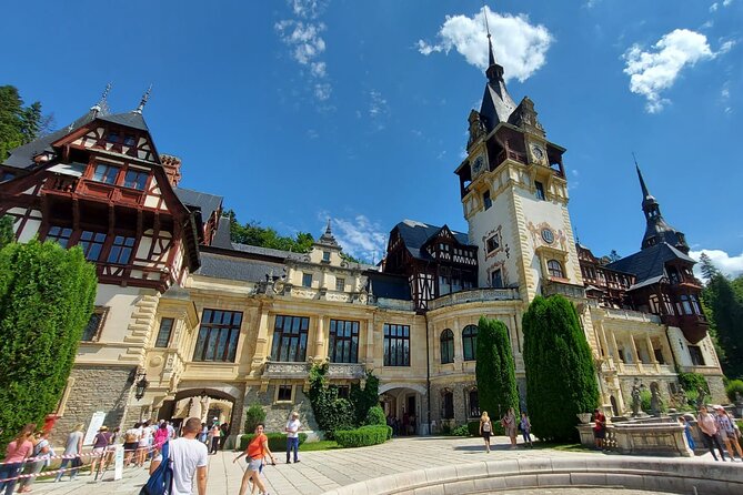 Peles Castle, Dracula Castle and Brasov old town - private tour from Bucharest - The day’s main drawbacks