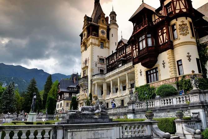 Peles Castle Skip-The-Line Guided Tour - A one-hour route through royal rooms