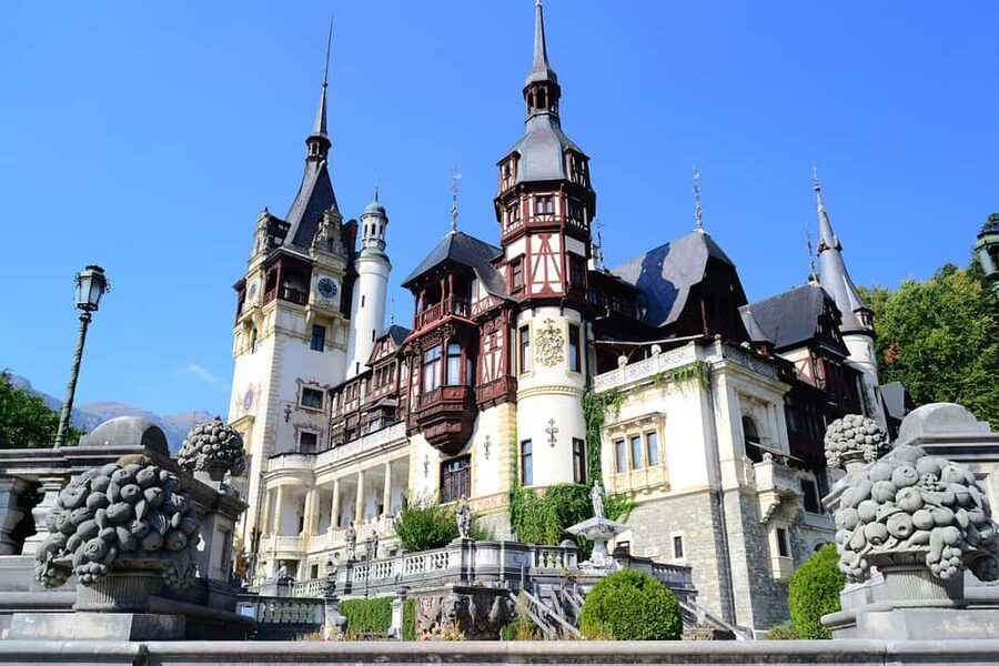 PREMIUM TOUR (6 Pax) Bucharest, Peles&Bran Castles & Brasov - Sinaia and the royal setting of Peleș Castle