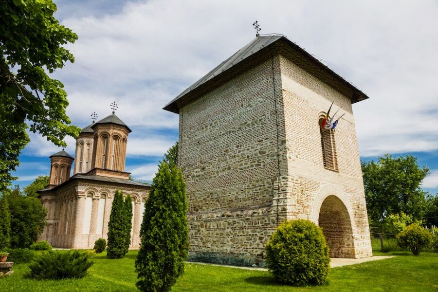 Private Half Day Trip to Snagov Monastery & Mogosoaia - Snagov Monastery and the Vlad the Impaler connection