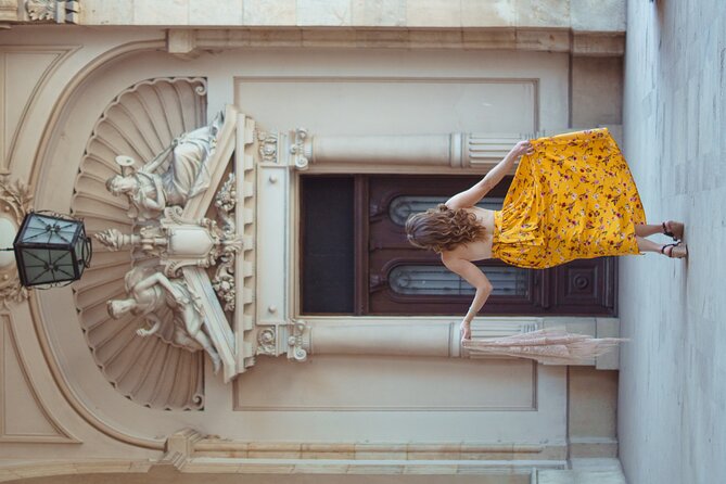 Private Photo-Shoot with Award-Winning Photographer - Stop 6: The National History Museum closes the route