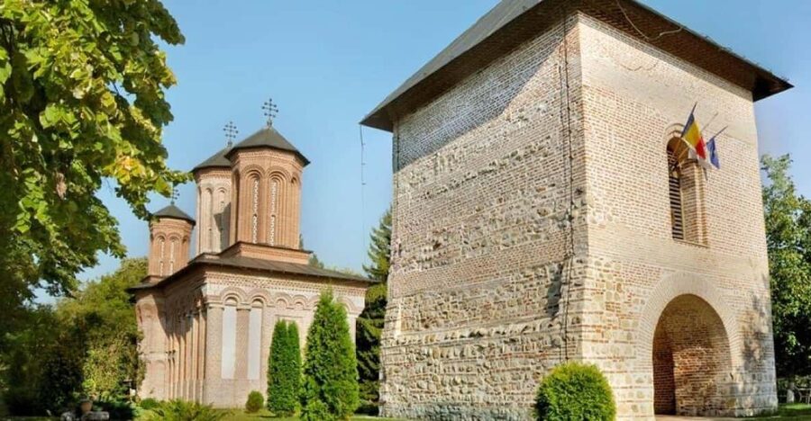 Private Tour from Bucharest to Dracula's tomb and Mogosoaia - Key points to know before booking